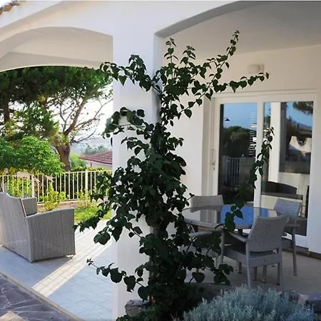 Le Nacchere Dimore A Portata Di Mare Calasetta